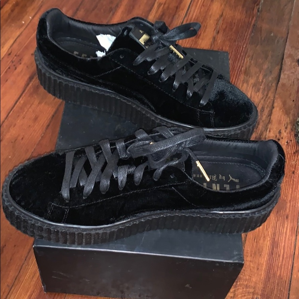 Black velvet Rihanna puma creepers
